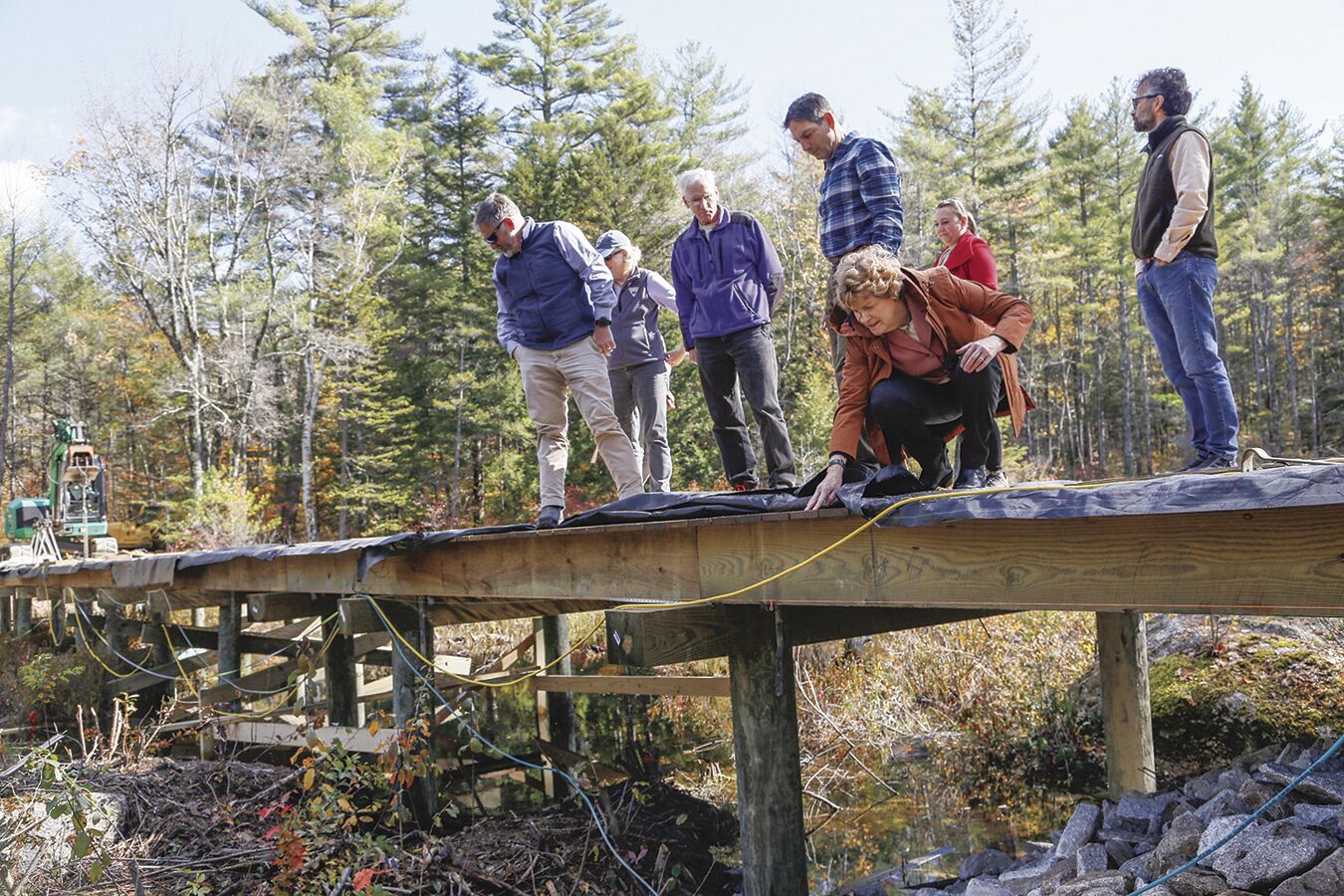 Sen. Shaheen tours under-construction rec path